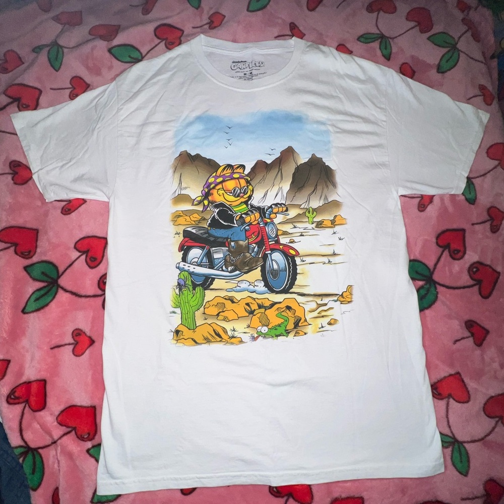 🐱 Garfield Rides A Motorcycle White Graphic Tee Men’s M Unisex Gildan cotton